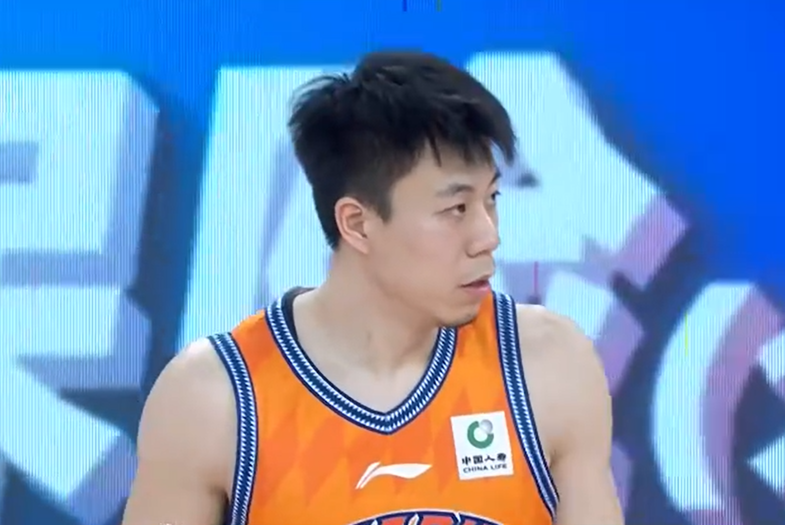 美记:只要詹姆斯确定下家,布朗尼也会被交易或者裁员